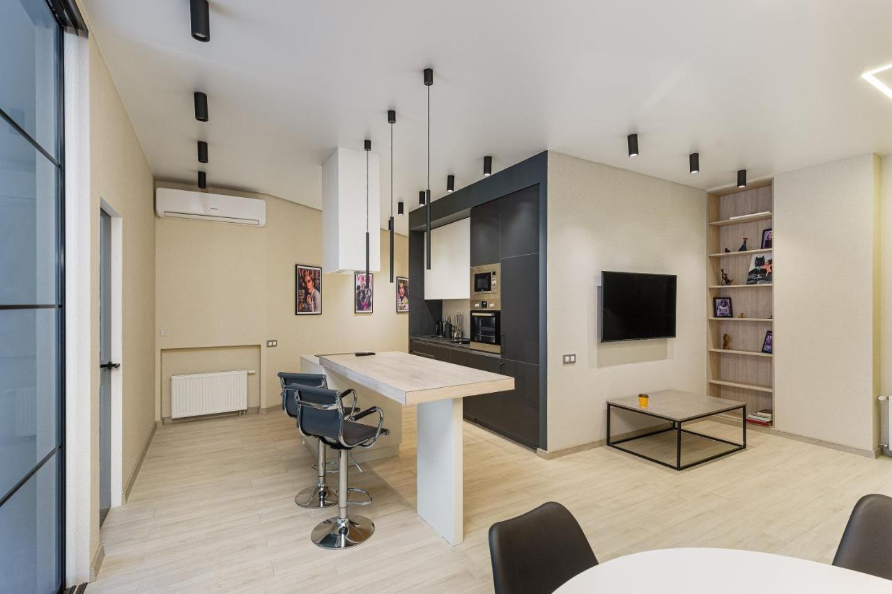 Sea Symphony Design Apartment Odesa Exterior foto